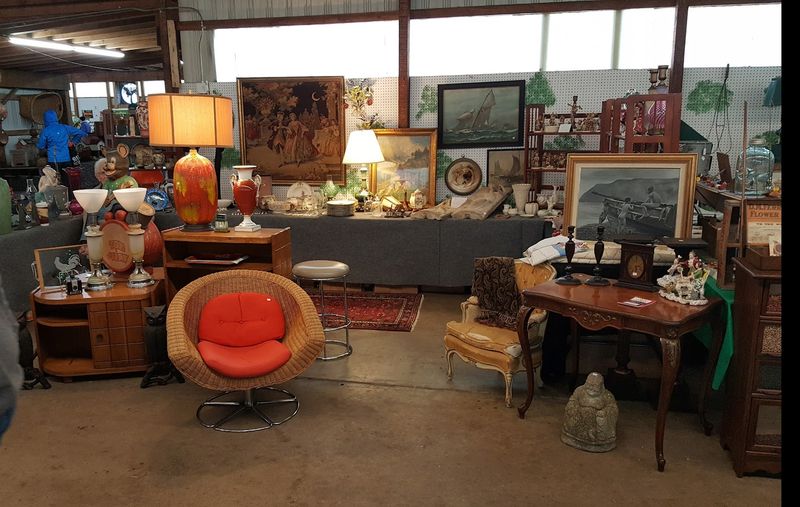 Allegan Antiques Market, Allegan, Allegan County
