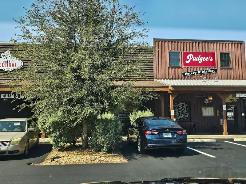 Pudgee's Eatery & Market