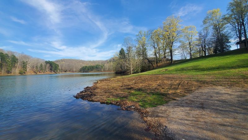 Lake Hope