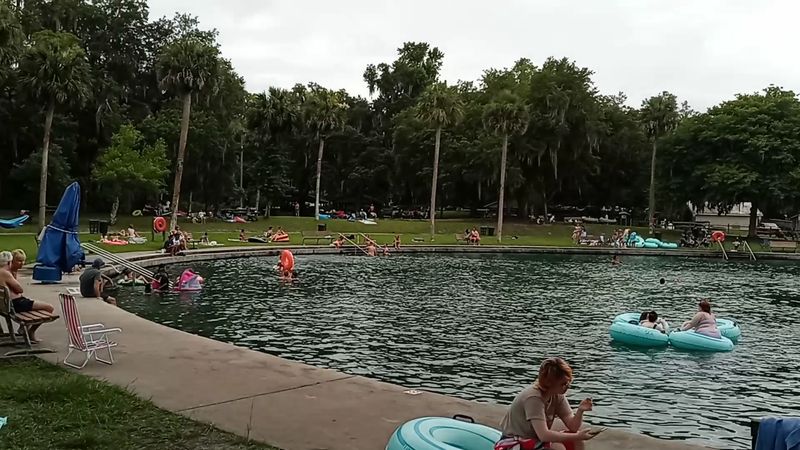 Family-Friendly Shallow Areas
