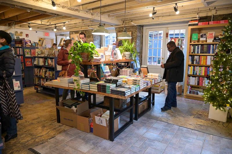 Old Town Books &mdash; Alexandria: Author Talks, Book Launch Events & Independent Bookstore Gatherings