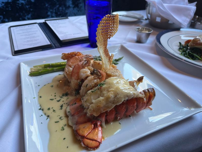 A Smart Pick For Lunch And Happy Hour