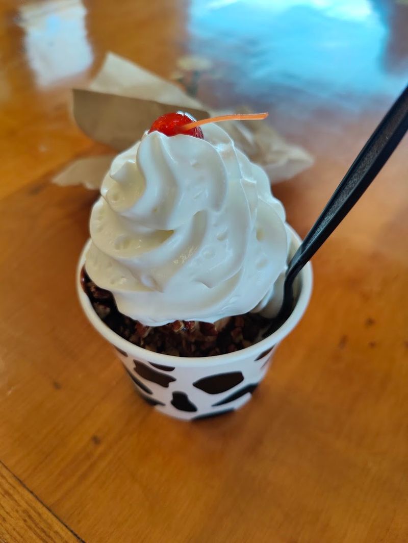 Moomers Homemade Ice Cream - Cherry Sundae Supreme