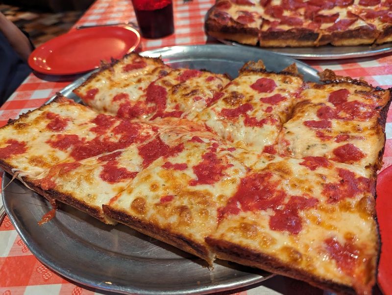 Cloverleaf Bar & Restaurant - Eastpointe, Macomb County