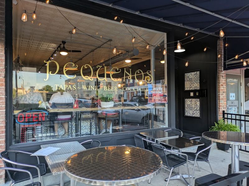 Peque&ntilde;os Tapas & Wine Bar &mdash; Urbana, Ohio