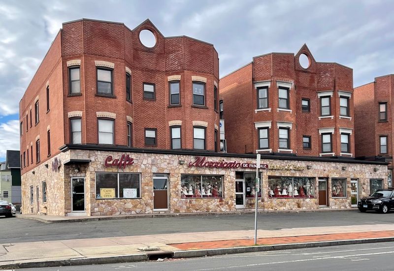 Mozzicato DePasquale Bakery & Pastry Shop - Hartford, Connecticut