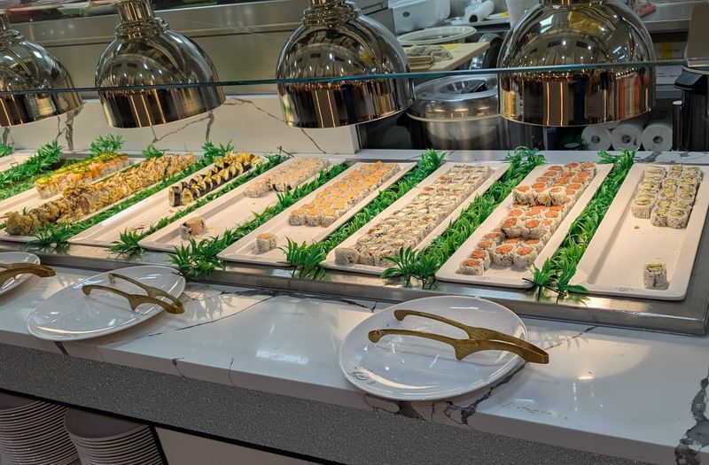 Golden Apple Buffet &mdash; St. Charles, Missouri