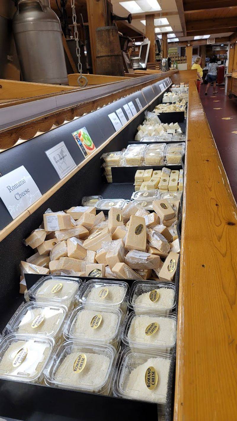 Signature Smoked & Specialty Cheeses