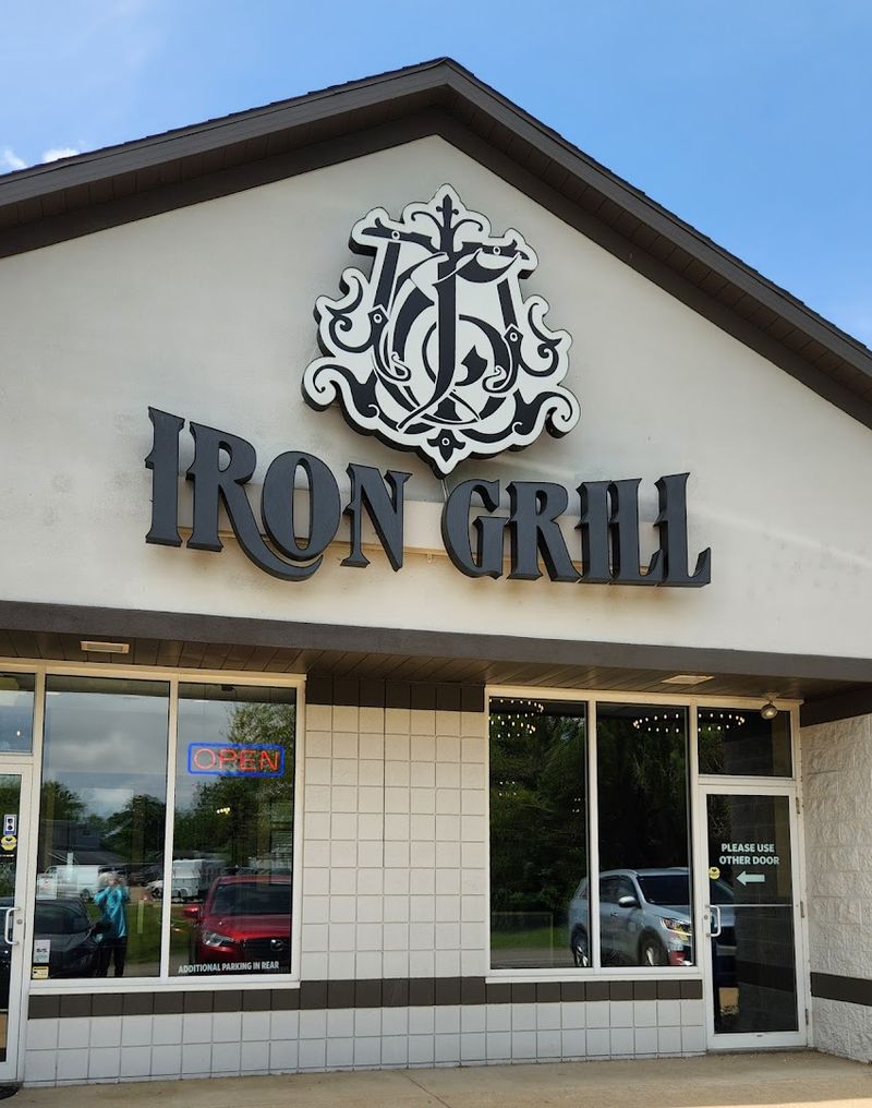 Iron Grill BBQ & Brew - Akron