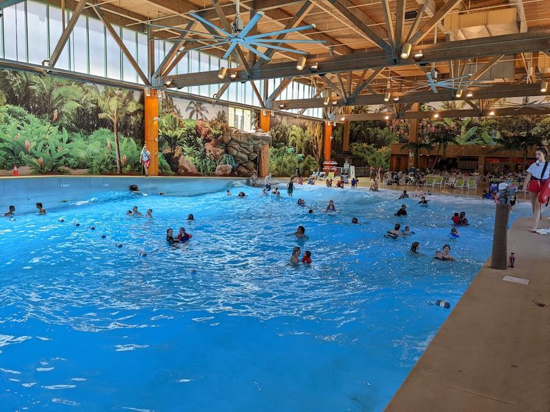 Splash Lagoon Indoor Water Park - Erie