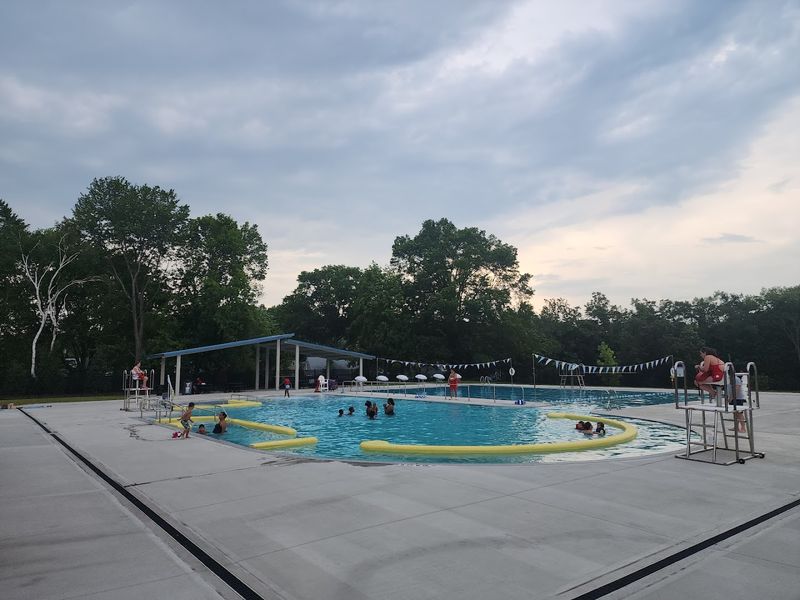 Veteran’s Memorial Pool, Middletown