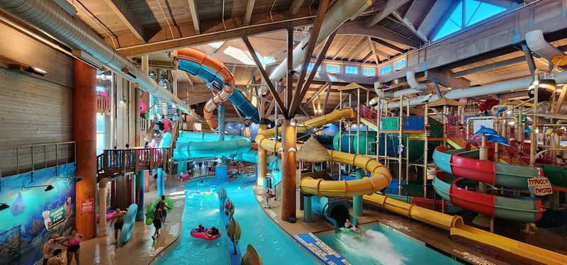 Holiday Inn Express & Suites Erie (Summit Township) - Erie, PA