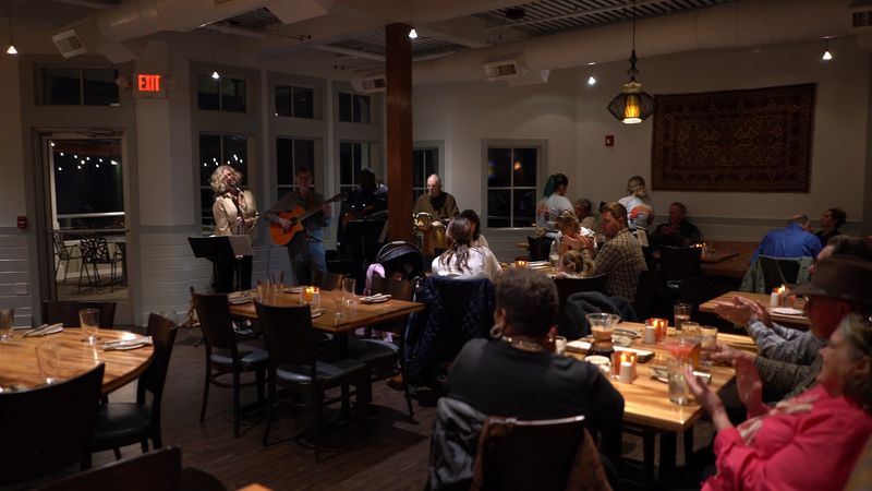 Persimmons Waterfront Restaurant – New Bern