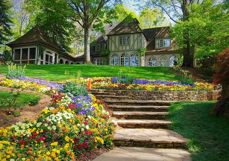 Gibbs Gardens (Ball Ground)