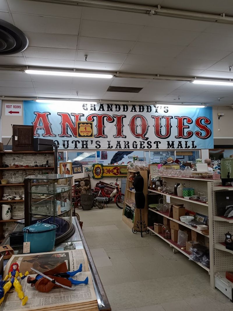 Granddaddy’s Antique Mall & Bakery