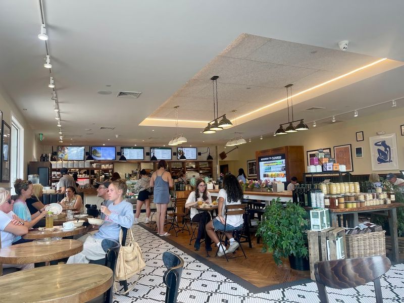 Doro Marketplace (West Hartford)