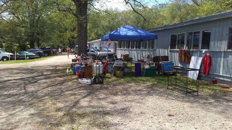Mansfield Drive-In Marketplace, Mansfield, Tolland County