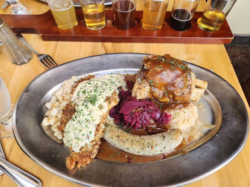 Munich Haus - Chicopee