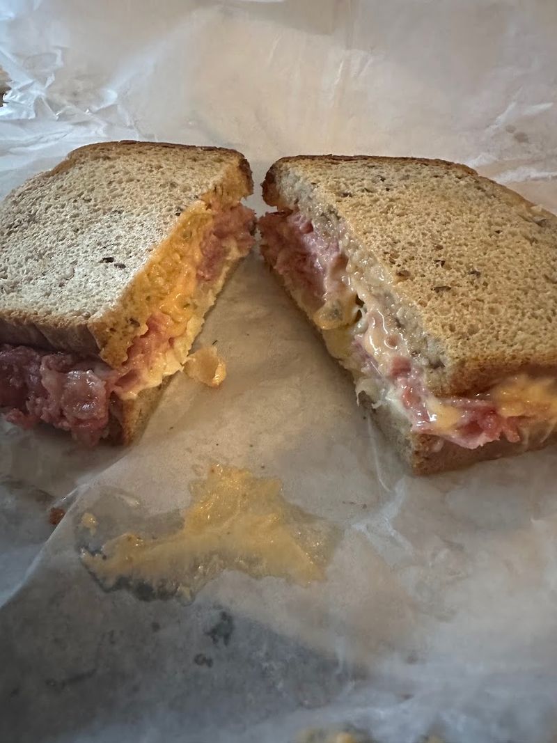 The Reuben That Regulars Recommend First