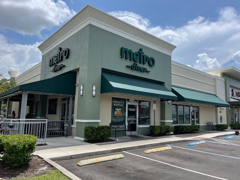 Metro Diner (Multiple locations)