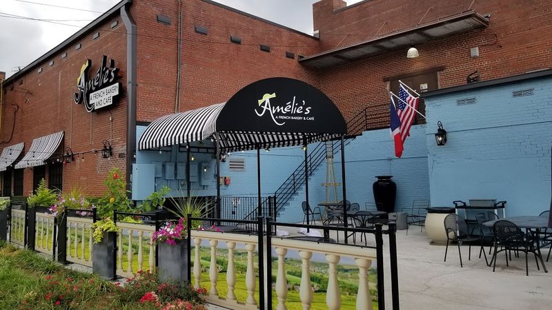 Am&eacute;lie&rsquo;s French Bakery &ndash; Charlotte