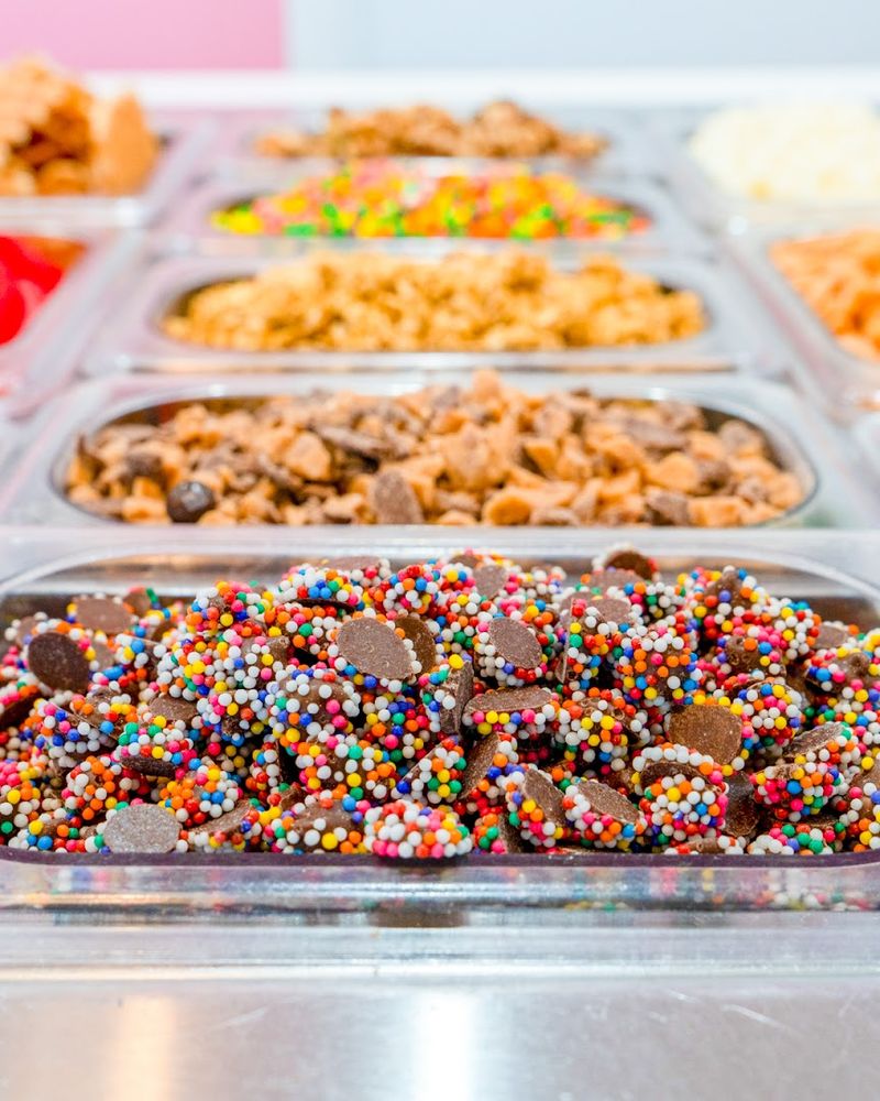 SweetFrog Premium Frozen Yogurt &ndash; Beavercreek