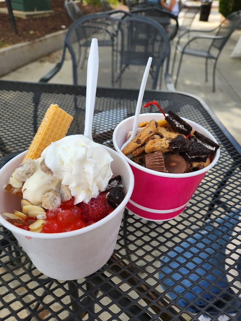 Yopop Frozen Yogurt