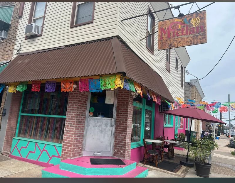 El Mictl&aacute;n Restaurant 