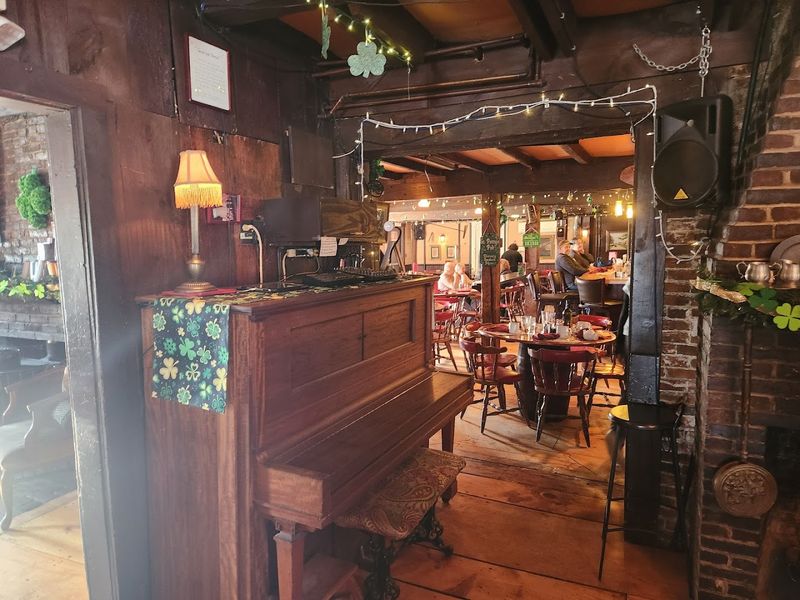 Bull Run Restaurant (Shirley)