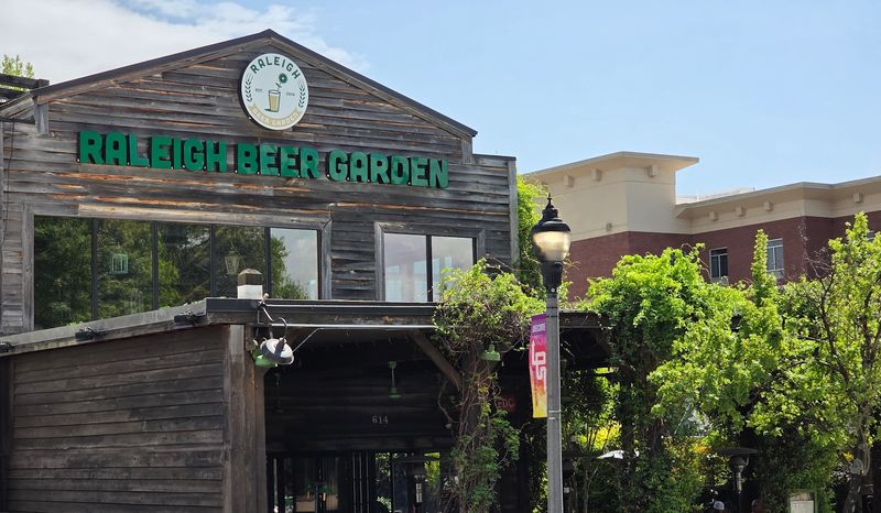 Raleigh Beer Garden (Raleigh)