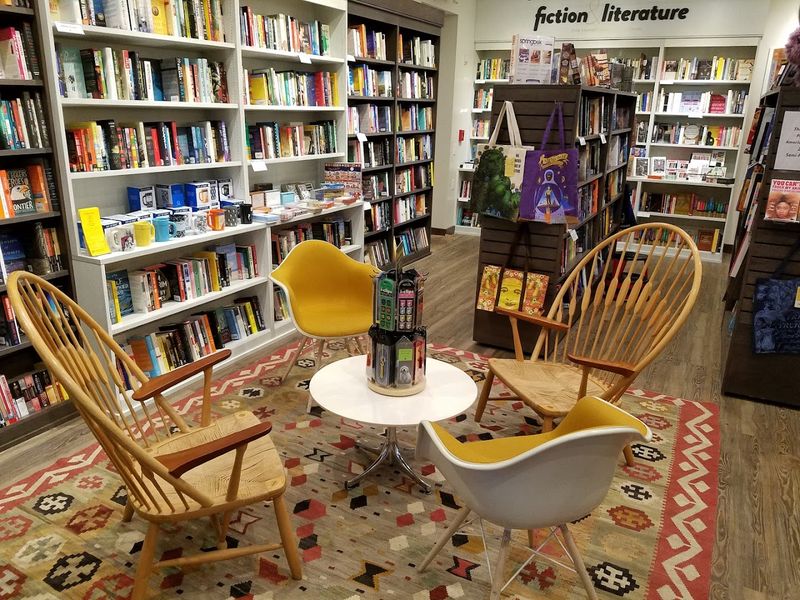 Gramercy Books 