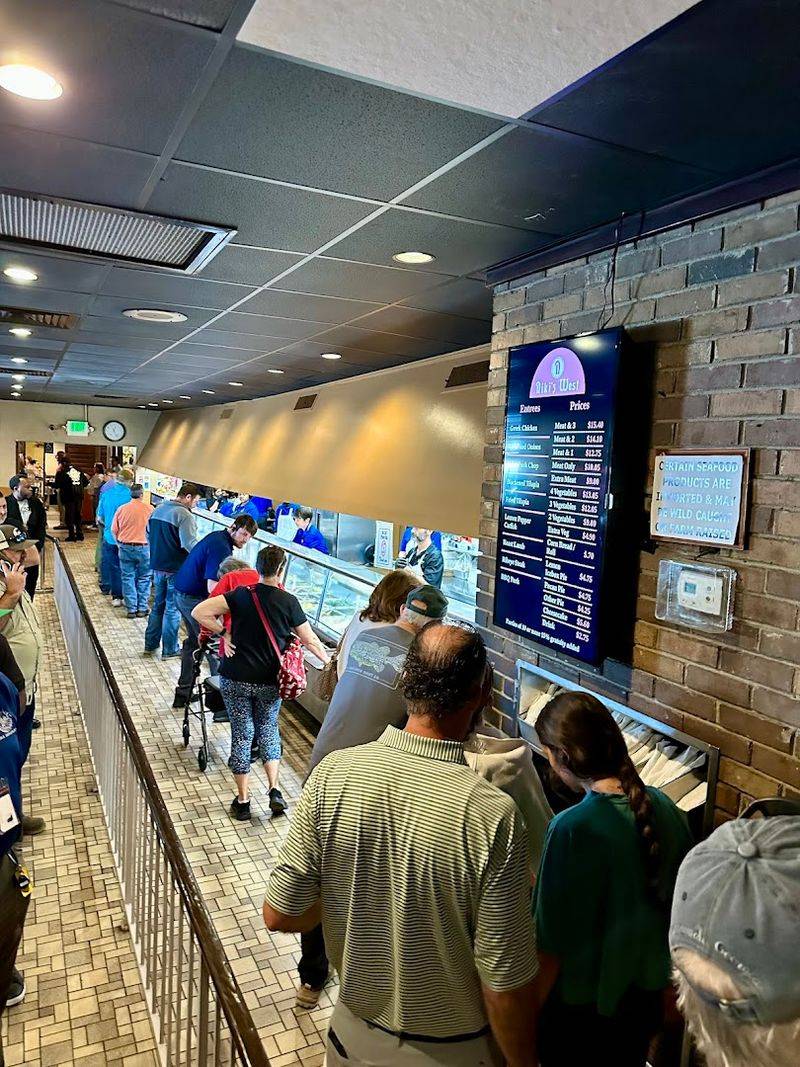 The Cafeteria Line That Moves Like Clockwork