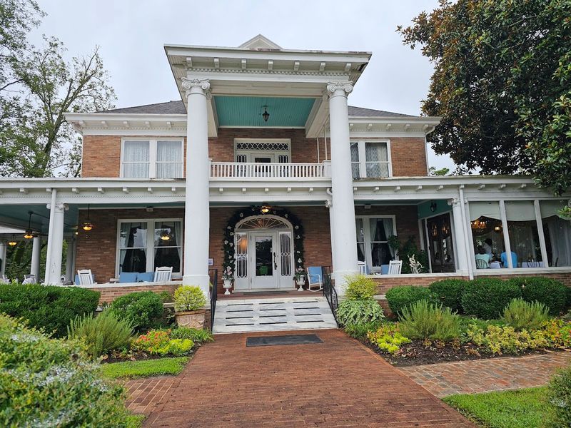 The Green Manor &mdash; Union City, Georgia