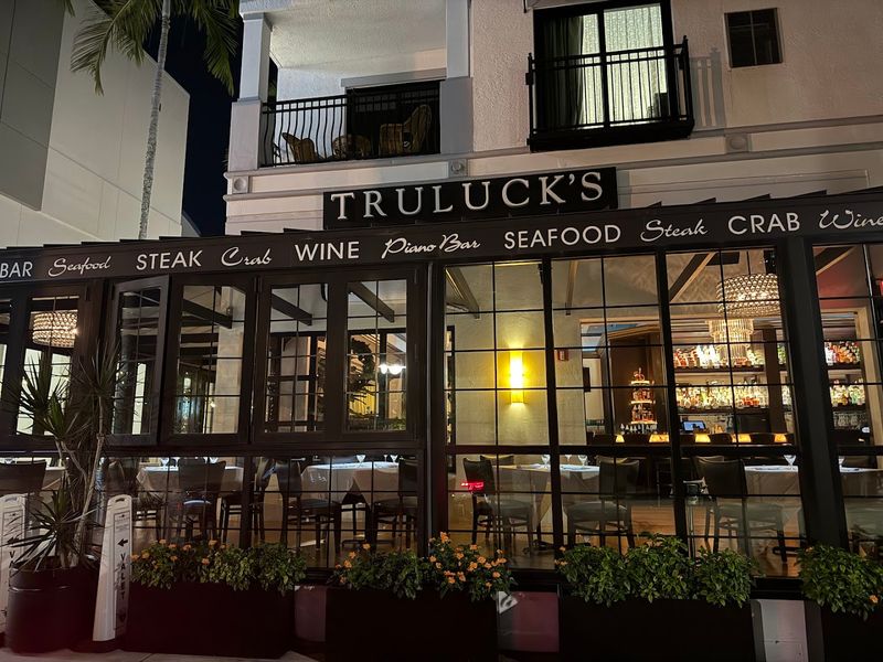 Truluck's Ocean's Finest Seafood & Crab &ndash; Naples