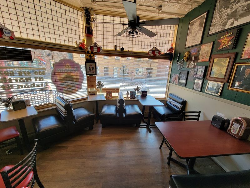 Reminisce Ice Cream Parlor 