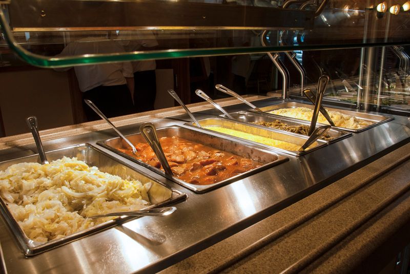 Why Buffet Dining Feels Made for Cooler Weather