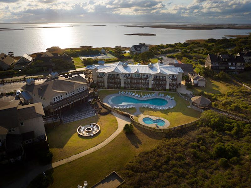The Sanderling Resort, Duck, Dare