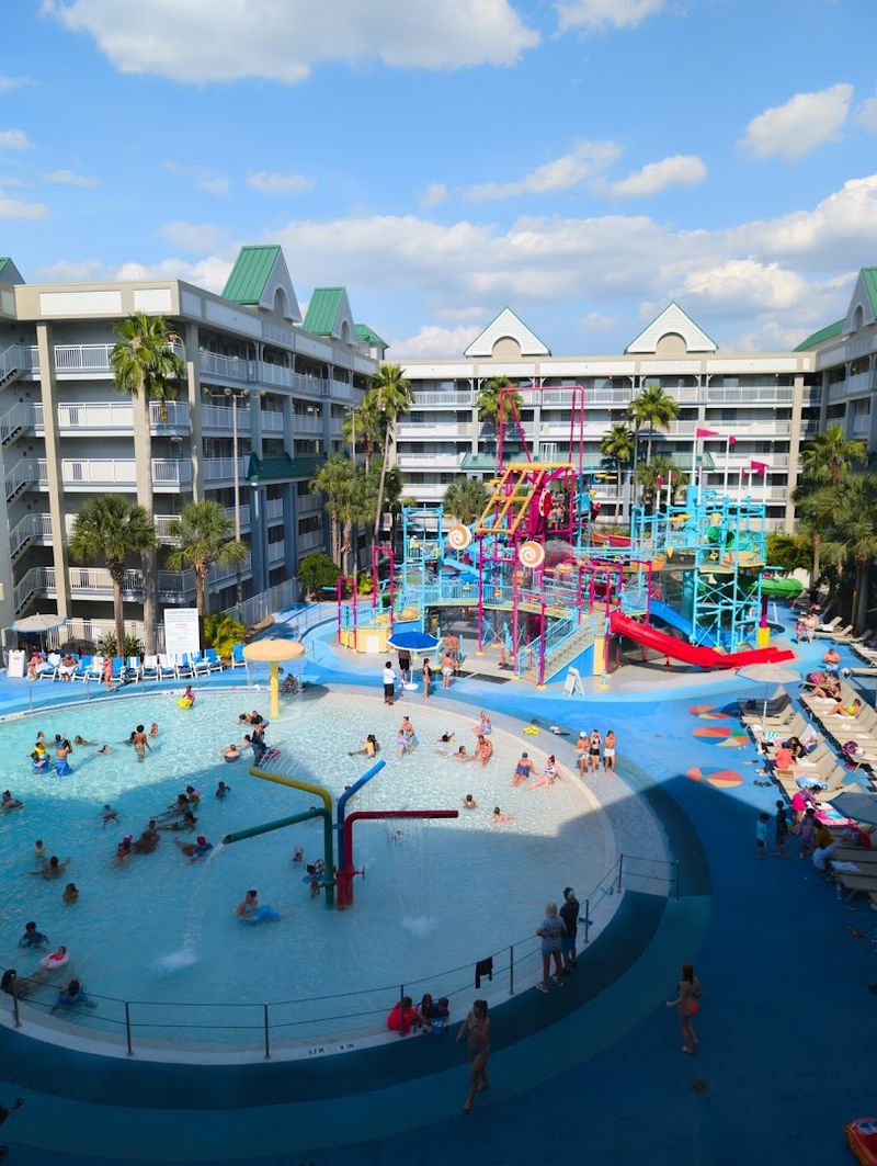 Holiday Inn Resort Orlando Suites - Waterpark - Orlando, Florida