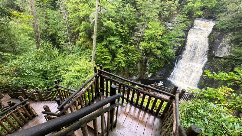 The Majestic Main Falls Experience