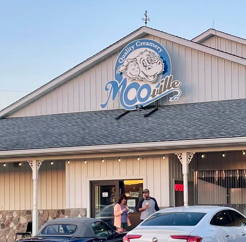 MOO-ville Creamery - Farm Sundae Tower