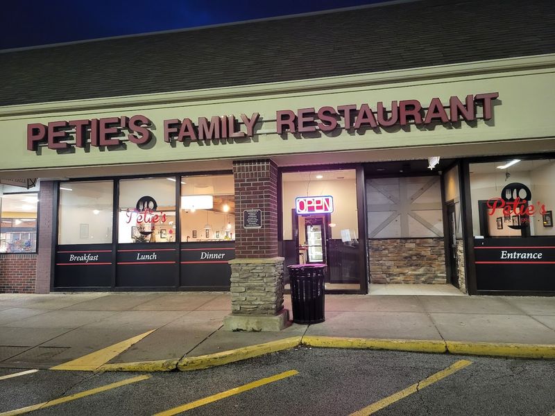 Petie's Family Restaurant &ndash; Willowick
