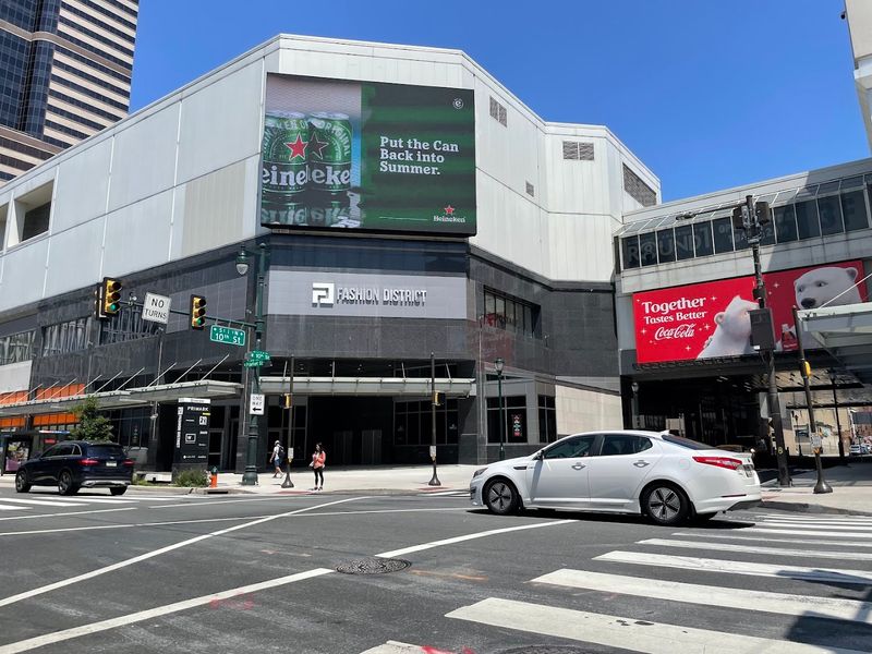 Walnut Street Shopping District