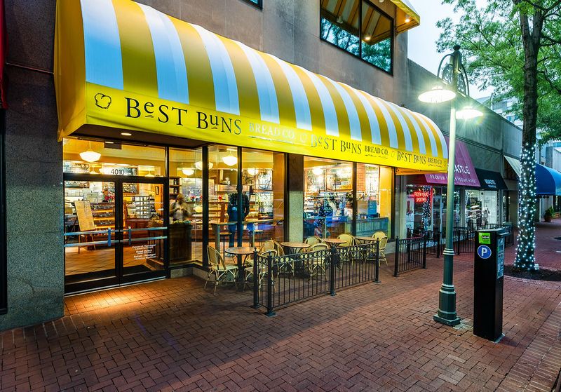 Best Buns Bakery & Burgers (Shirlington)