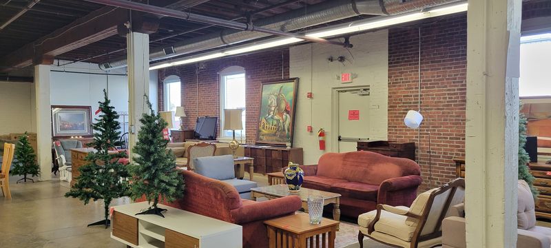 Furniture Deals That Rival Big-Box Prices
