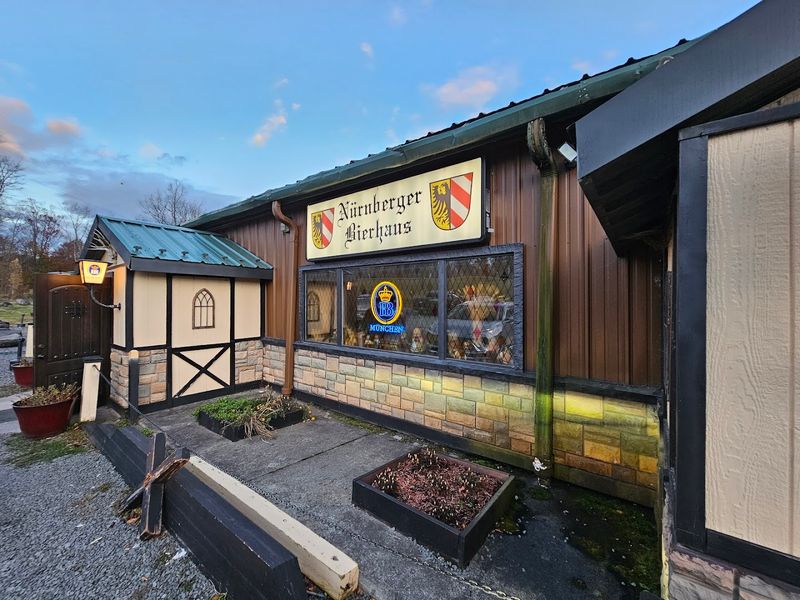 Nurnberger Bierhaus - Lake Ariel