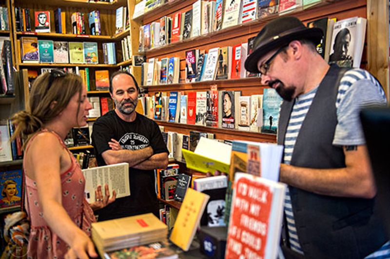 A Cappella Books