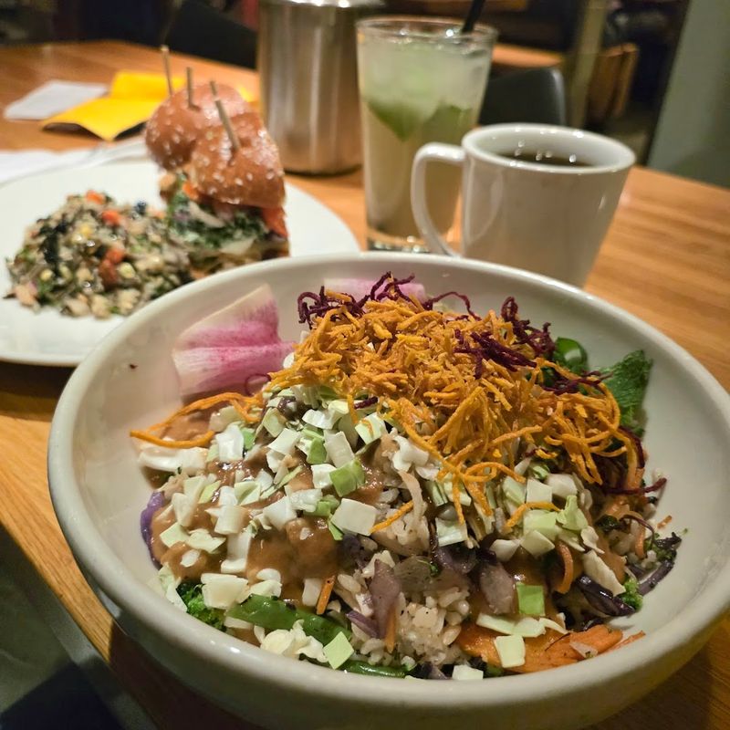 Farm-to-Table Freshness at Northstar Cafe (Columbus)