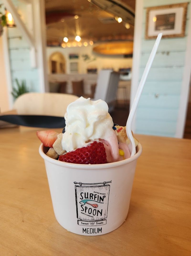 Surfin' Spoon Frozen Yogurt Bar