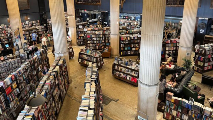 This Charming California Bookstore Feels Like a Dream for People Who Still Love Real Books