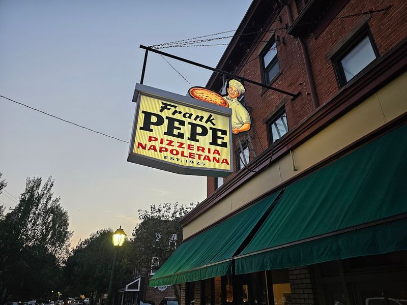 A Pizzeria That Defines New Haven Pizza History